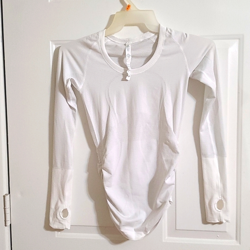 Lululemon long sleeve top